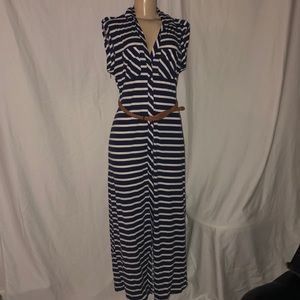 NWT Women’s button up maxi dress!